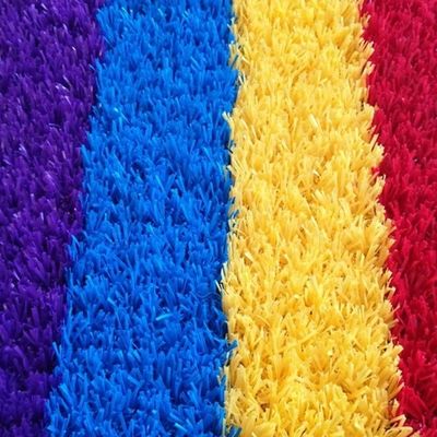 สีแดง สีเหลือง สีน้ําเงิน สีม่วง เด็กเทียม หญ้าหญ้าหญ้าสายรุ้ง