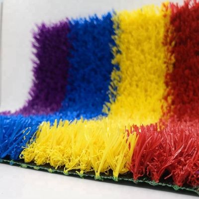 สีแดง สีเหลือง สีน้ําเงิน สีม่วง เด็กเทียม หญ้าหญ้าหญ้าสายรุ้ง