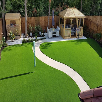 SPU/SBR Coating Custom Outdoor Landscape Garden Decoration รอลล์หญ้าเทียม